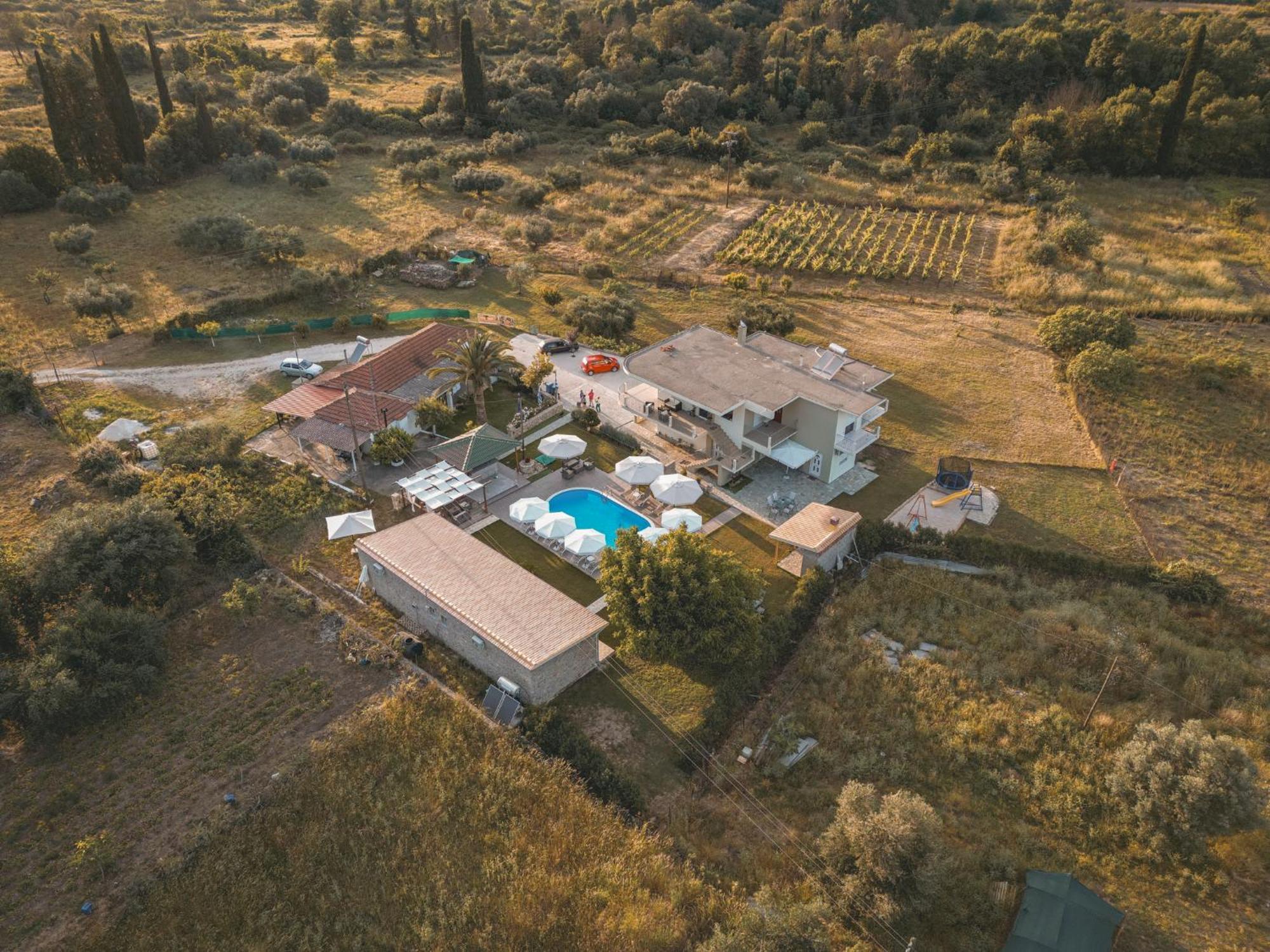 Tsanis Estate Aparthotel Parga Exterior photo